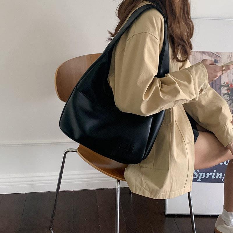 Marlow Oversized Slouchy Hobo Bag