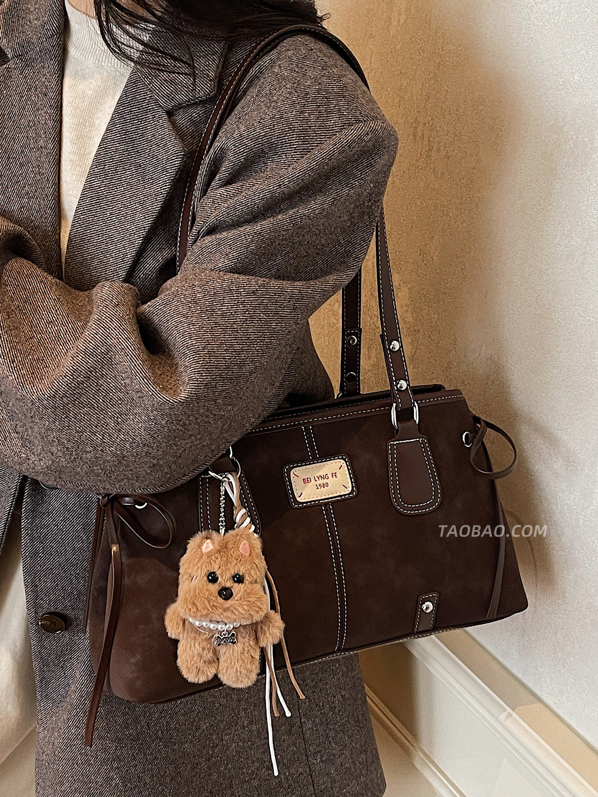 Camden Vintage Contrast-Stitch Tote Bag