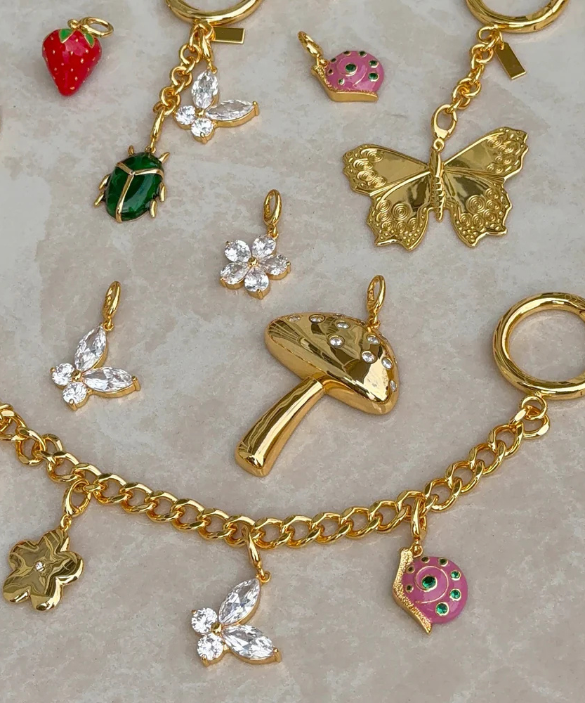 Golden Link | Your Charm Bag Essential