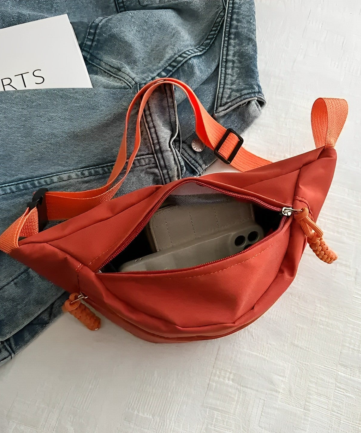 Jauda Crossbody Belt Bag