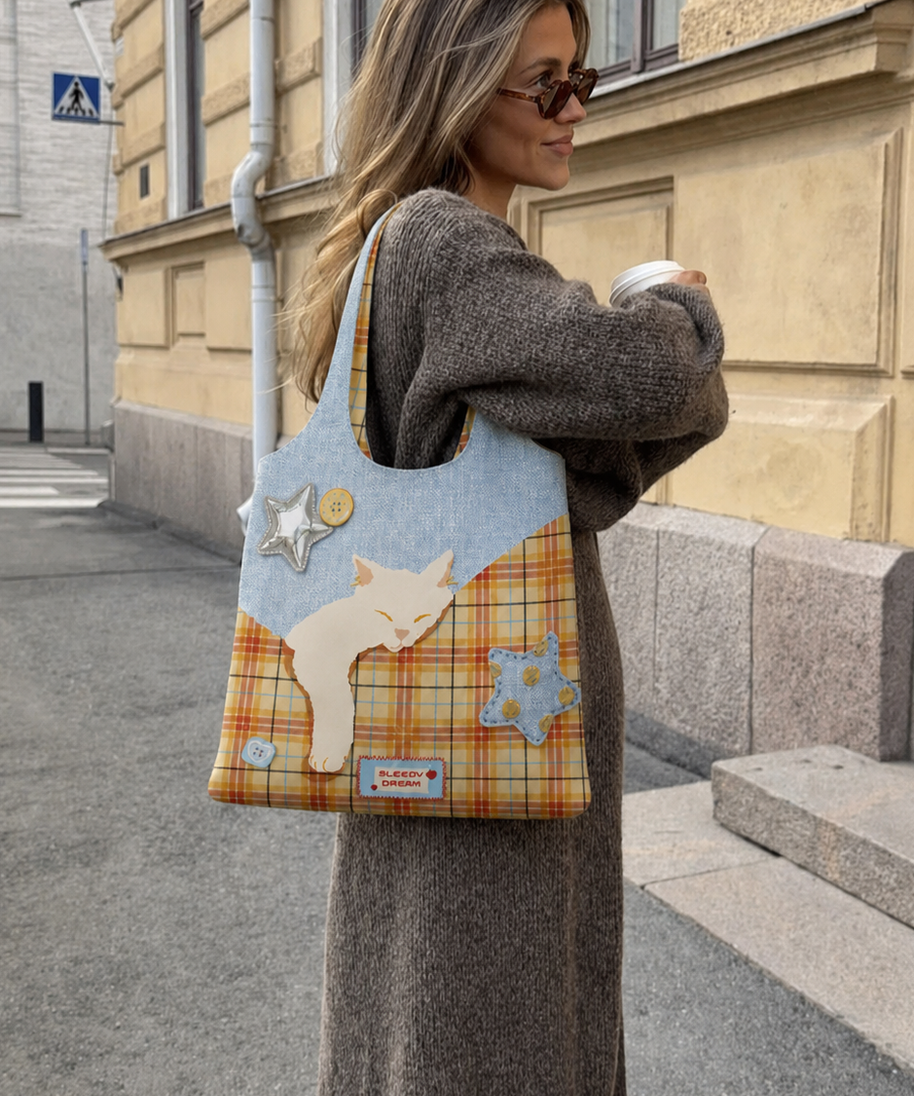 Canvas-Schultertasche „Sleepy Cat“