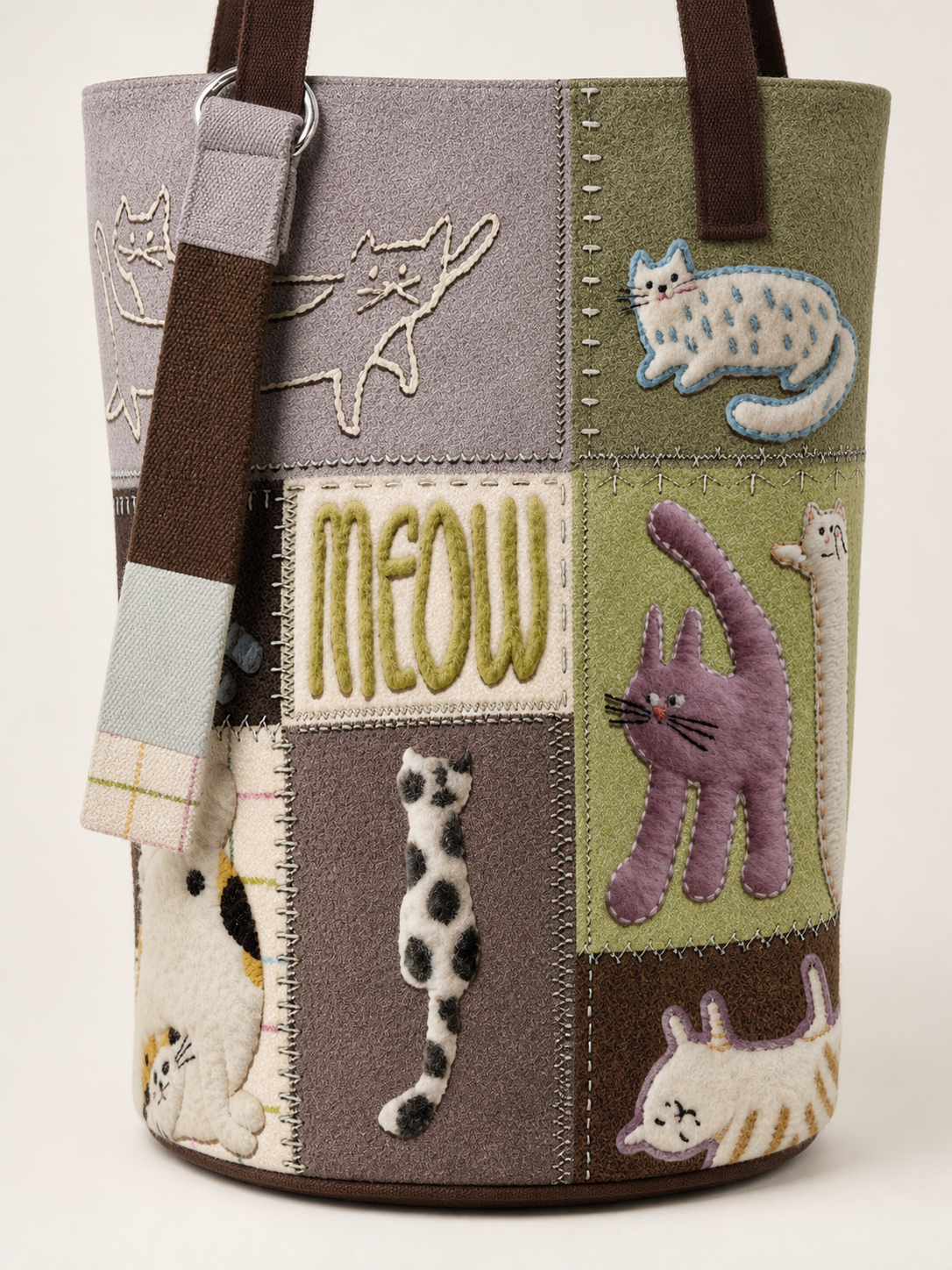 Cat Antics Canvas Bucket Bag — base detail