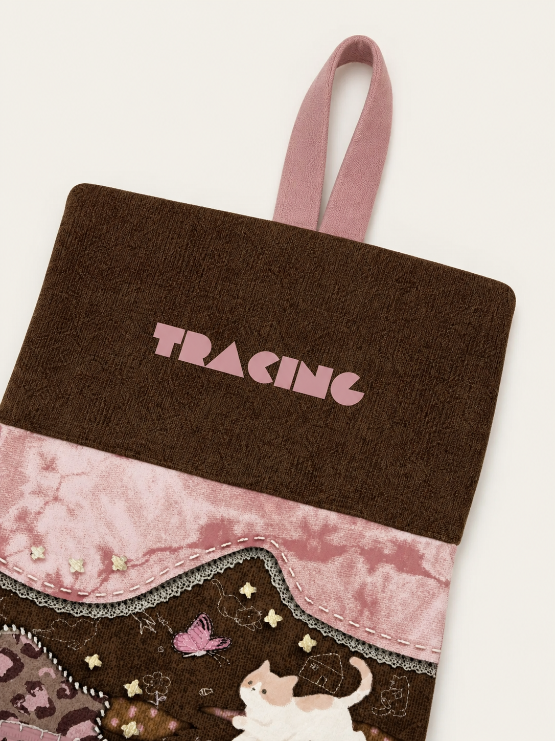 Cocoa Kitten Hanging Tissue Cover — hanging loop detail
