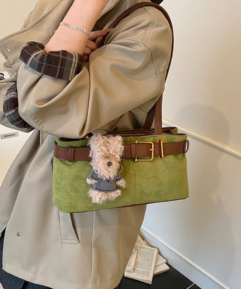 Lunéa Cat Charm Shoulder Bag