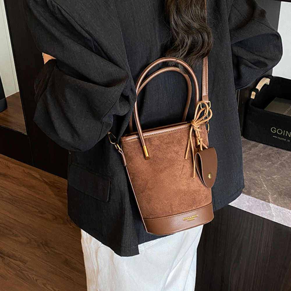 Évora Suede-Look Bucket Bag