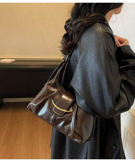 Meddréa Glossy Shoulder Bag
