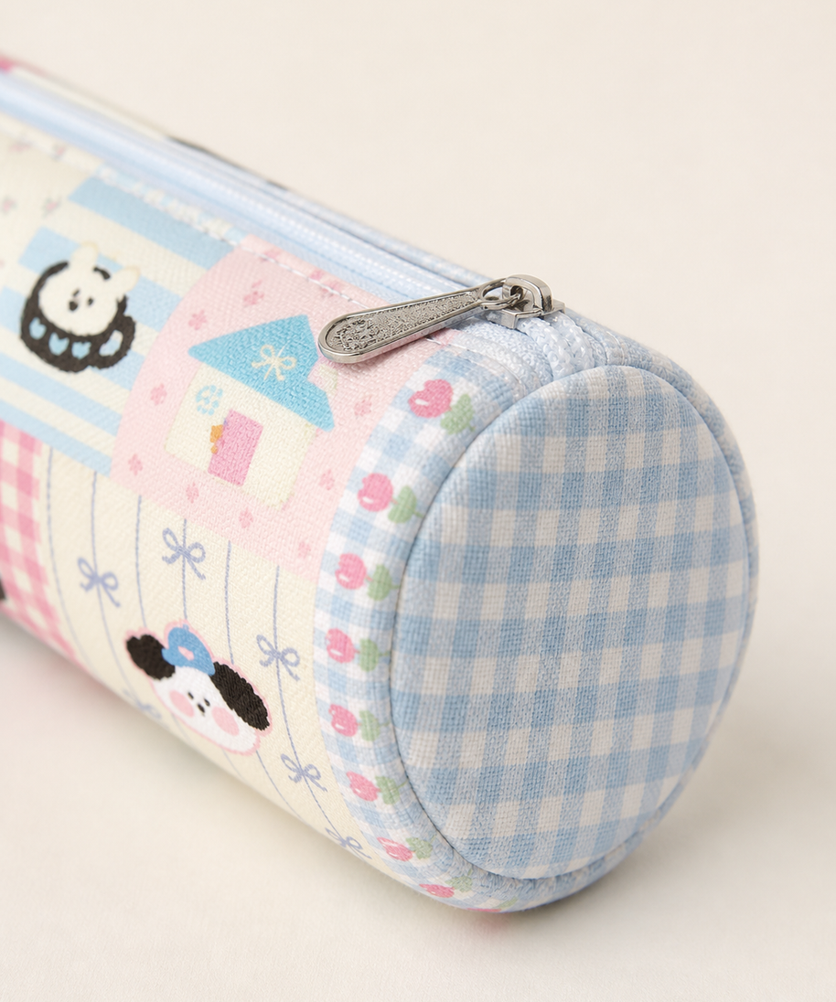 Patchwork Park Canvas Round Pencil Case — end-cap detail