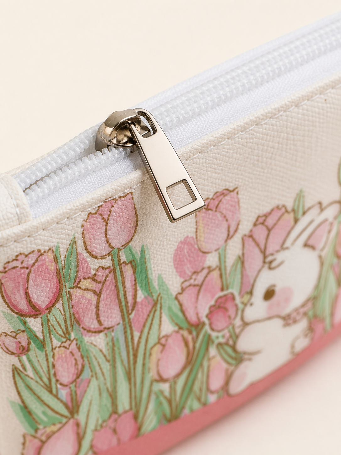 Tulip Field Canvas Coin Purse — zipper detail